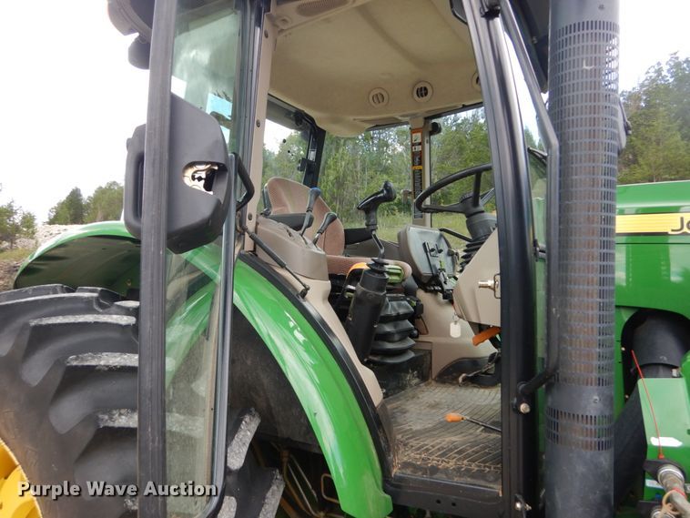 image for item GV9198 2013 John Deere 6115D  MFWD tractor