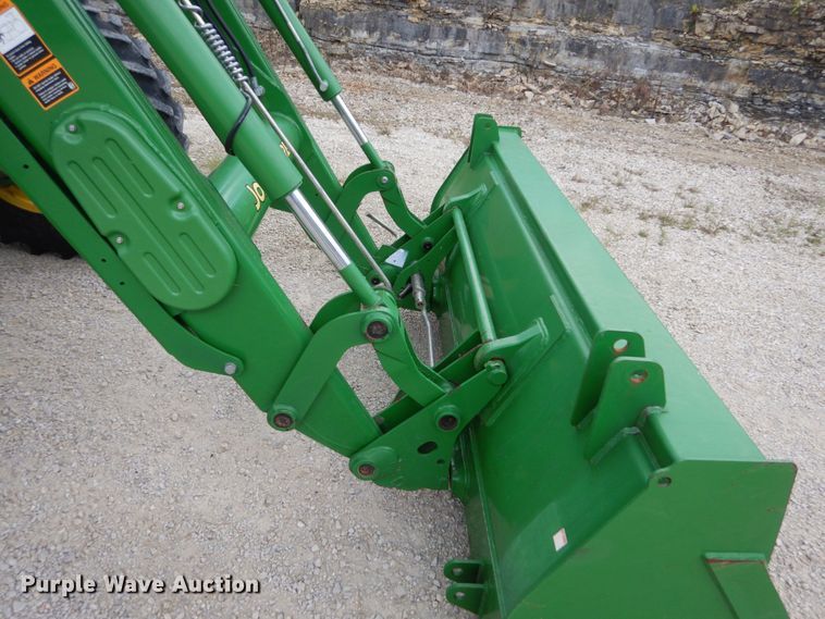 image for item GV9198 2013 John Deere 6115D  MFWD tractor