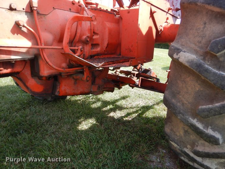 image for item GX9188 Allis Chalmers D17  tractor