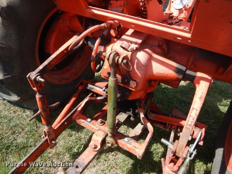 image for item GX9188 Allis Chalmers D17  tractor