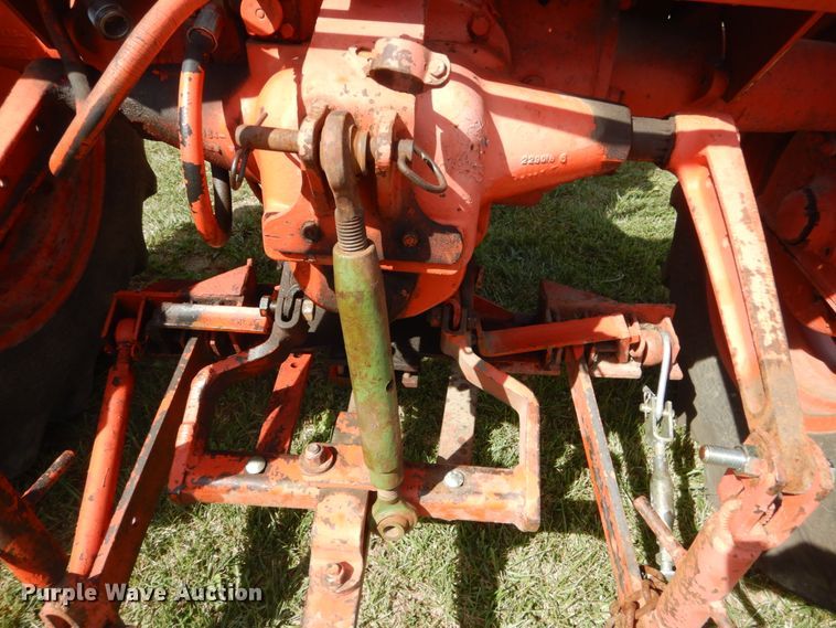 image for item GX9188 Allis Chalmers D17  tractor