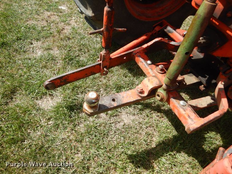 image for item GX9188 Allis Chalmers D17  tractor