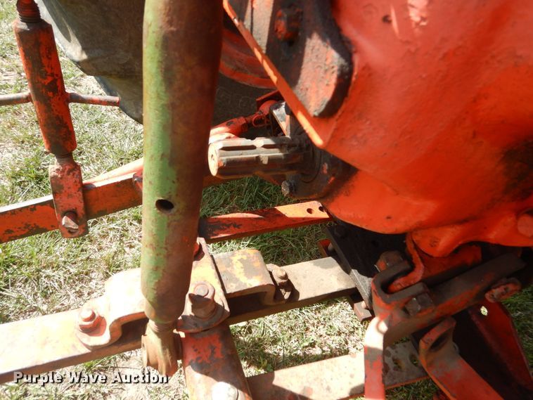 image for item GX9188 Allis Chalmers D17  tractor
