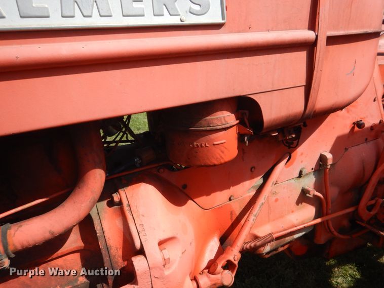 image for item GX9188 Allis Chalmers D17  tractor