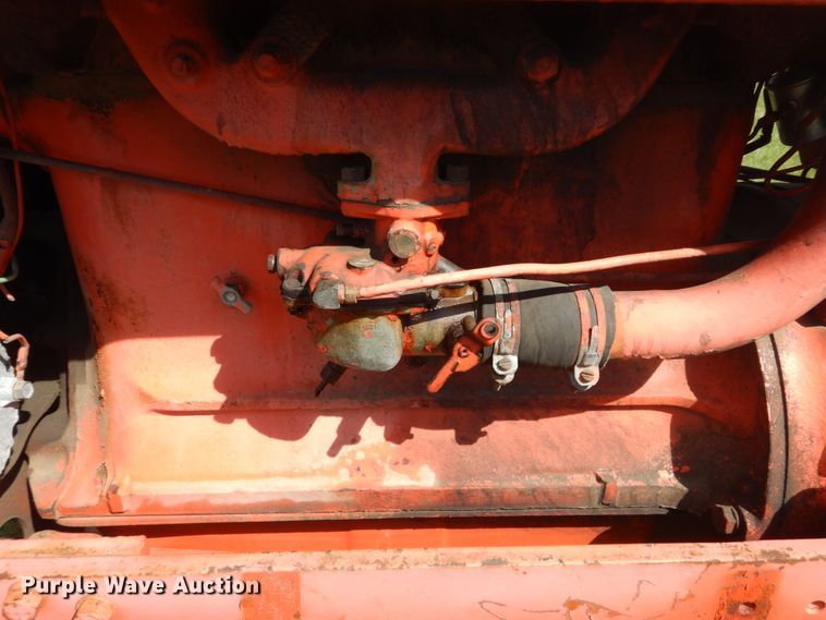 image for item GX9188 Allis Chalmers D17  tractor