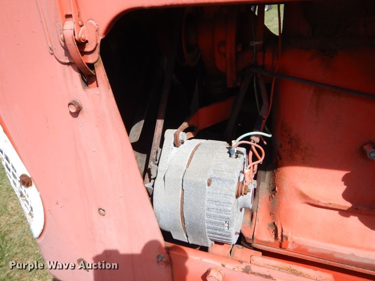 image for item GX9188 Allis Chalmers D17  tractor