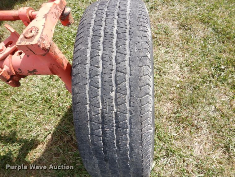 image for item GX9188 Allis Chalmers D17  tractor