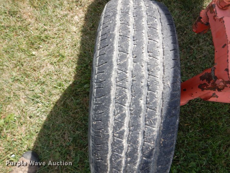 image for item GX9188 Allis Chalmers D17  tractor