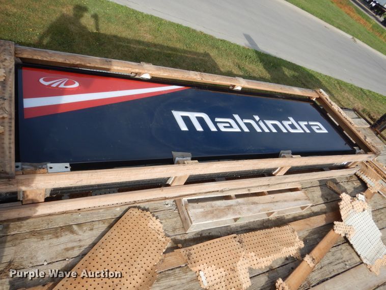 image for item GX9189 Mahindra lighted sign
