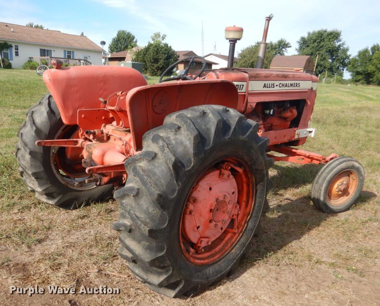 image for item GX9192 Allis Chalmers D17  tractor