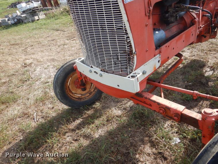 image for item GX9192 Allis Chalmers D17  tractor