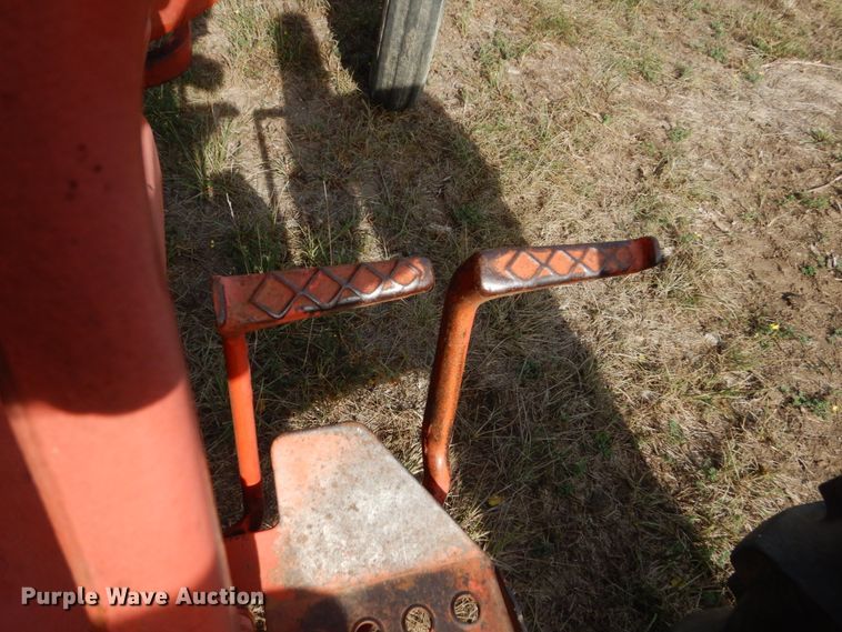 image for item GX9192 Allis Chalmers D17  tractor