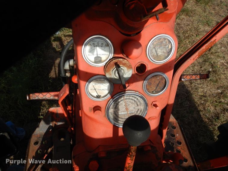 image for item GX9192 Allis Chalmers D17  tractor