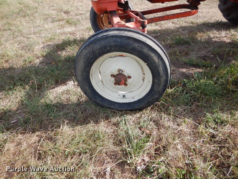 image for item GX9192 Allis Chalmers D17  tractor