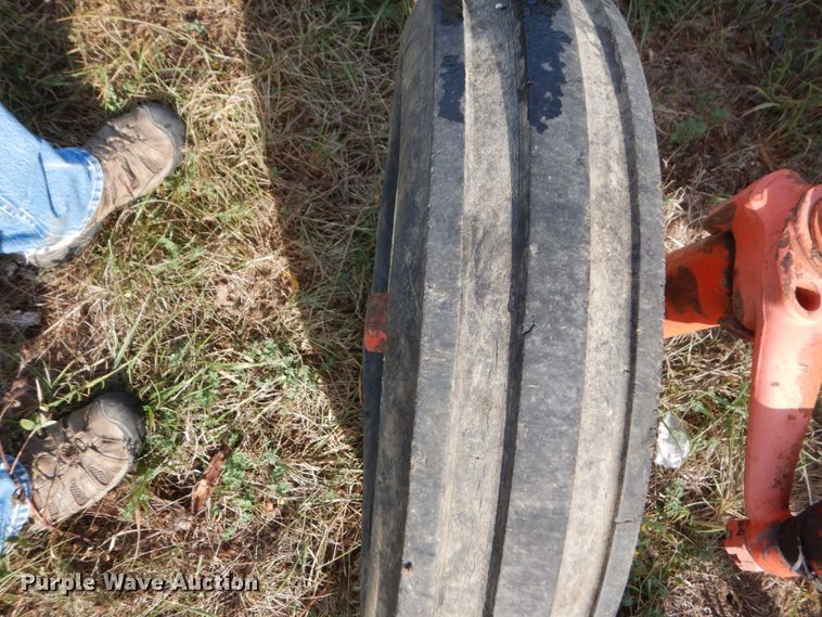 image for item GX9192 Allis Chalmers D17  tractor