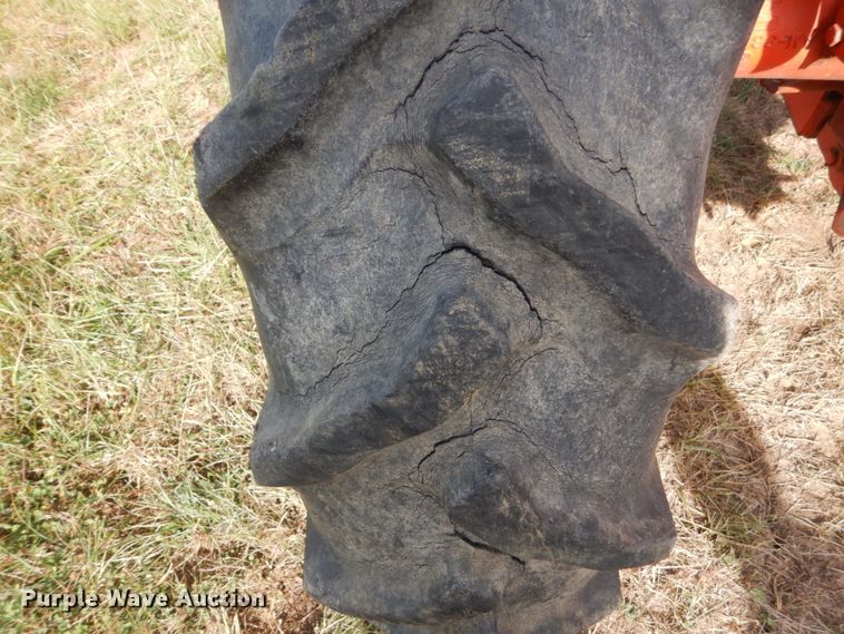 image for item GX9192 Allis Chalmers D17  tractor