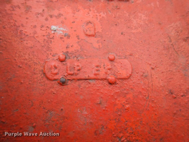 image for item GX9192 Allis Chalmers D17  tractor