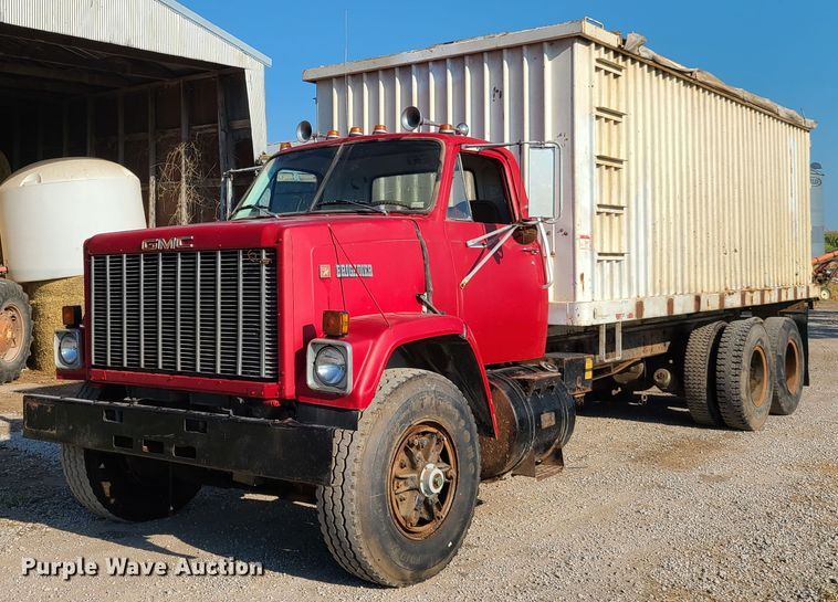 image for item GY9505 1979 GMC Brigadier  grain truck