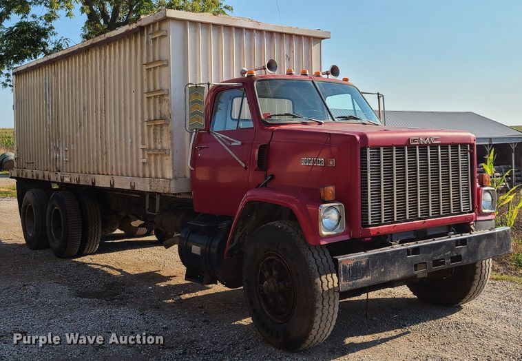 image for item GY9505 1979 GMC Brigadier  grain truck
