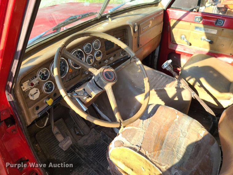 image for item GY9505 1979 GMC Brigadier  grain truck