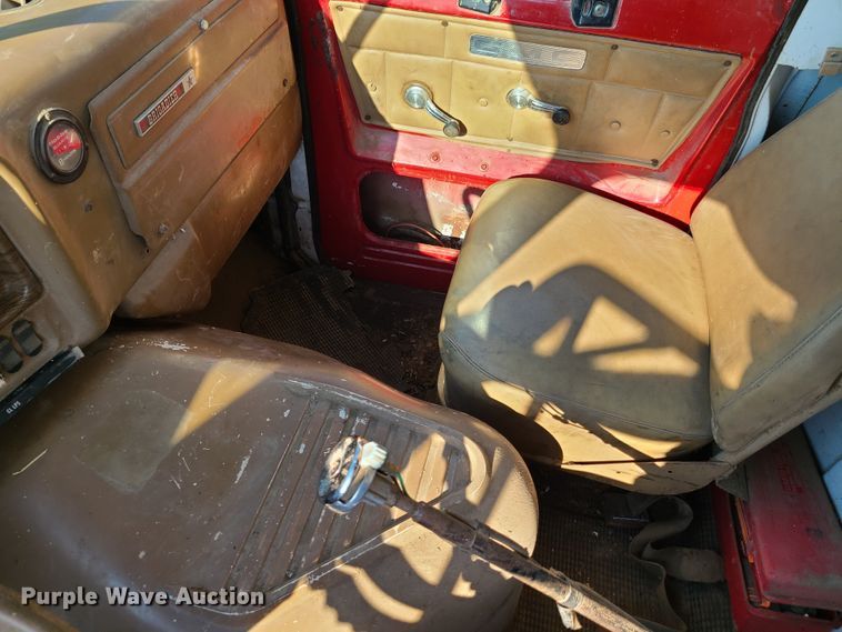 image for item GY9505 1979 GMC Brigadier  grain truck