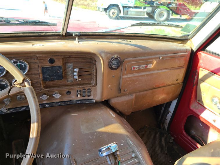 image for item GY9505 1979 GMC Brigadier  grain truck