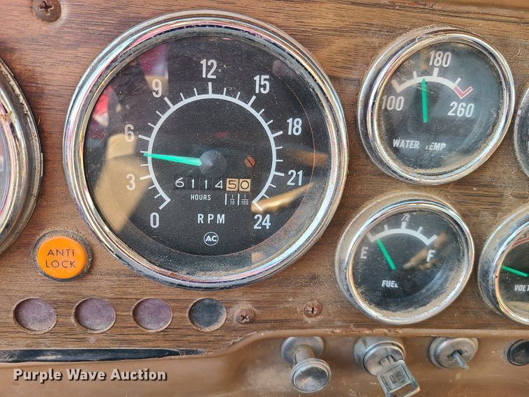 image for item GY9505 1979 GMC Brigadier  grain truck