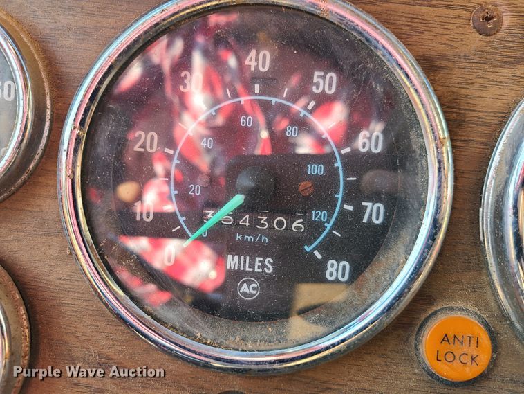 image for item GY9505 1979 GMC Brigadier  grain truck