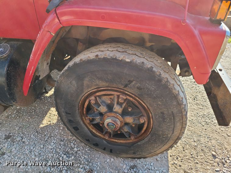 image for item GY9505 1979 GMC Brigadier  grain truck