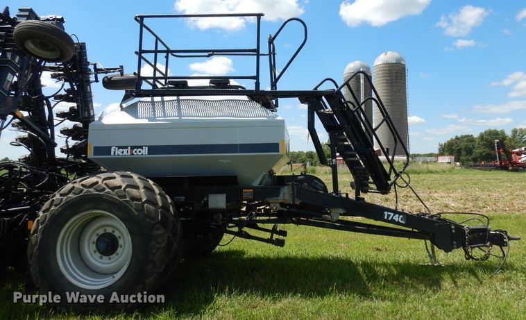 image for item HA9424 Flexi-Coil 8100 air seeder