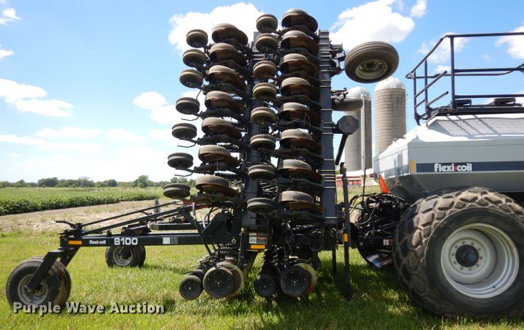 image for item HA9424 Flexi-Coil 8100 air seeder