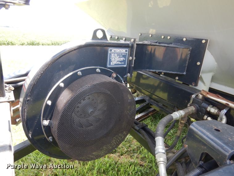 image for item HA9424 Flexi-Coil 8100 air seeder