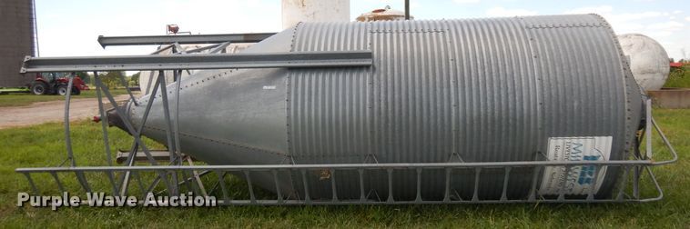 image for item HA9431 Grain bin