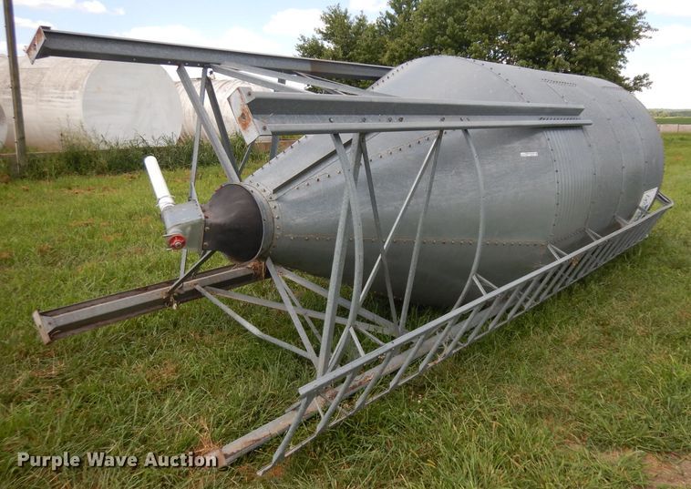 image for item HA9431 Grain bin