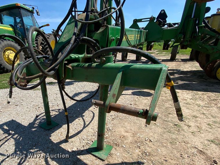 image for item HA9502 John Deere 7200 Max Emerge 2 planter