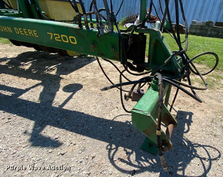 image for item HA9502 John Deere 7200 Max Emerge 2 planter