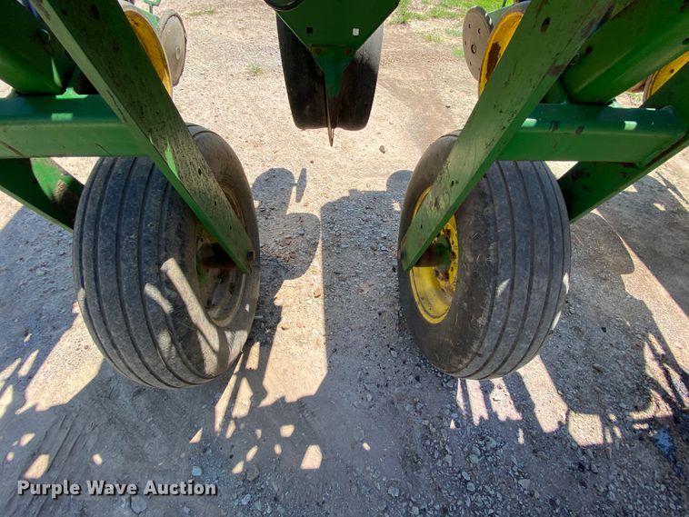 image for item HA9502 John Deere 7200 Max Emerge 2 planter