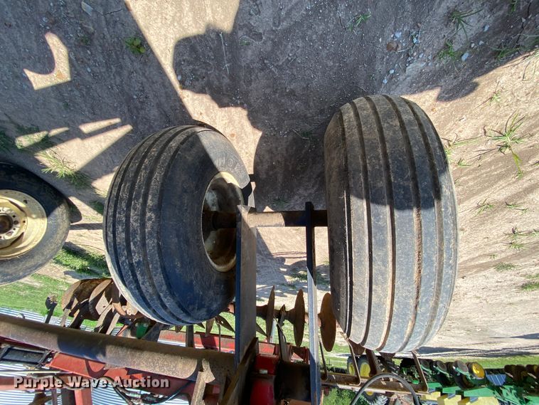 image for item HA9503 International 496 tandem disk