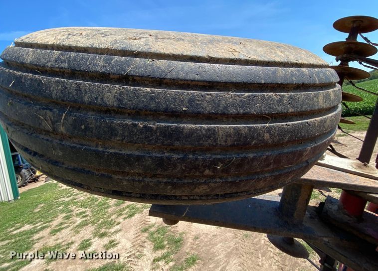 image for item HA9503 International 496 tandem disk