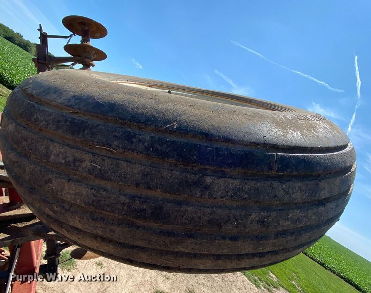 image for item HA9503 International 496 tandem disk