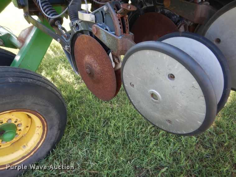 image for item HB9375 John Deere 455 grain drill