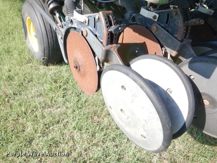 image for item HB9375 John Deere 455 grain drill