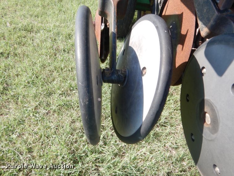 image for item HB9375 John Deere 455 grain drill