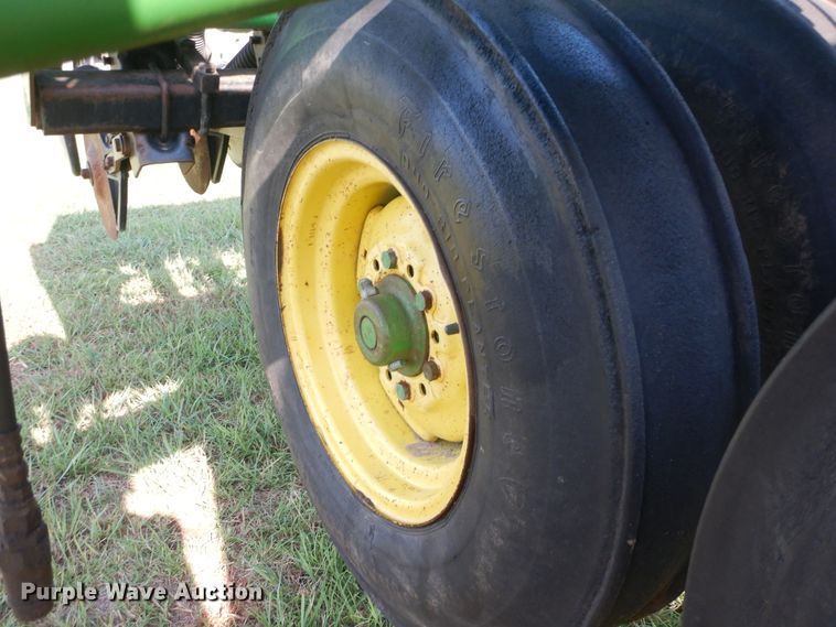 image for item HB9375 John Deere 455 grain drill