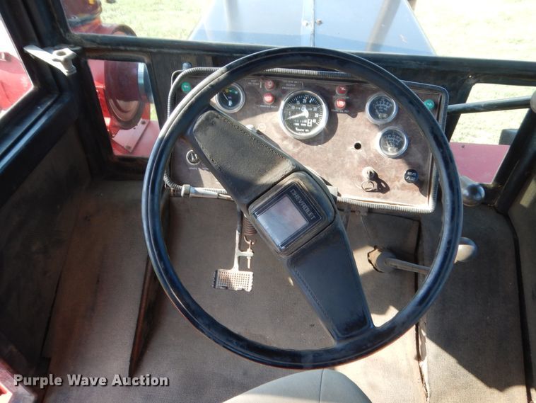 image for item HB9376 1980 Versatile 935  4WD tractor