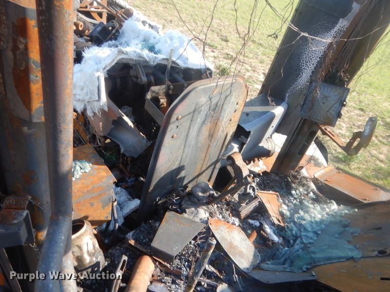 image for item HB9383 2014 John Deere  4WD tractor