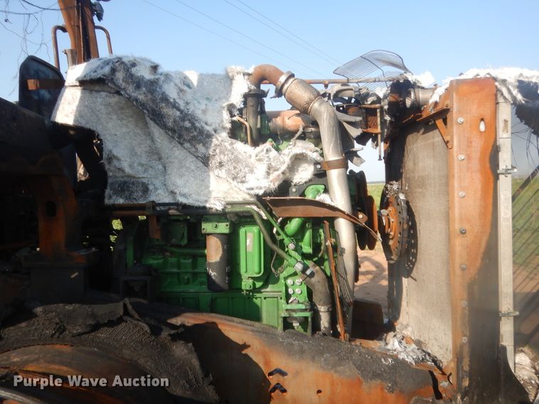 image for item HB9383 2014 John Deere  4WD tractor