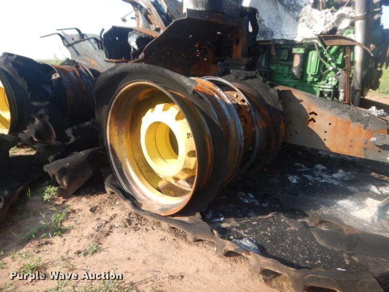 image for item HB9383 2014 John Deere  4WD tractor