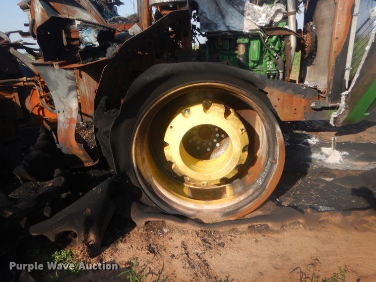 image for item HB9383 2014 John Deere  4WD tractor