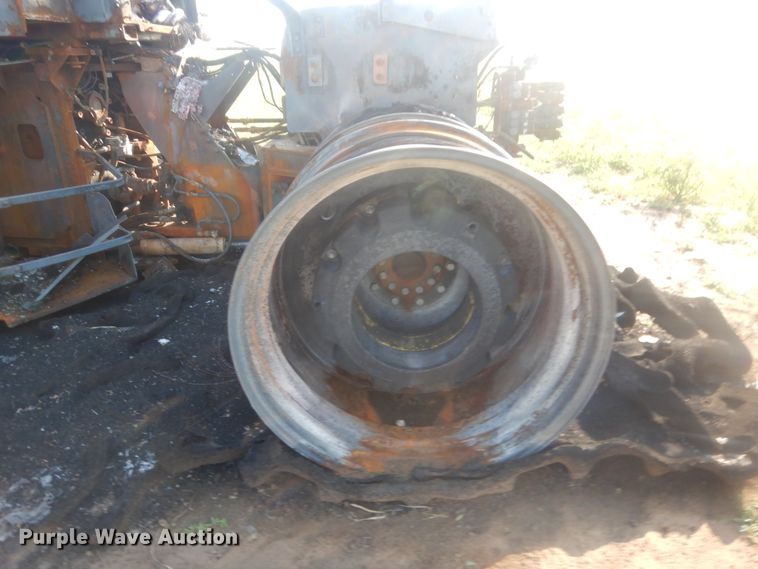 image for item HB9383 2014 John Deere  4WD tractor